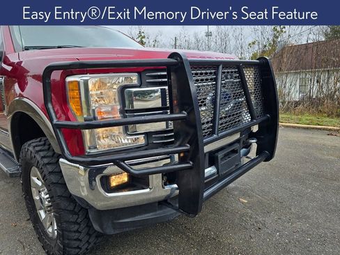 Used 2017 Ford F250 Lariat w/ Chrome Package image 19