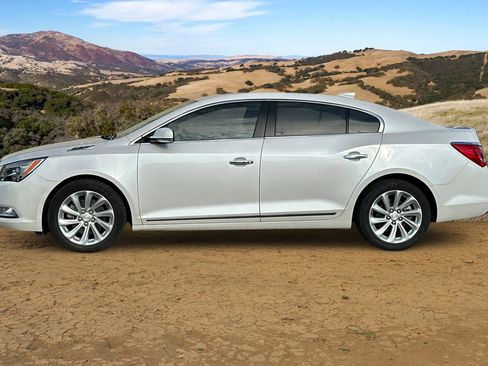 Used 2015 Buick LaCrosse Premium image 7