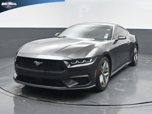 Used 2024 Ford Mustang Coupe RWD image 3
