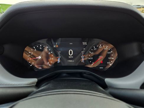 Used 2024 Jeep Compass Limited image 20