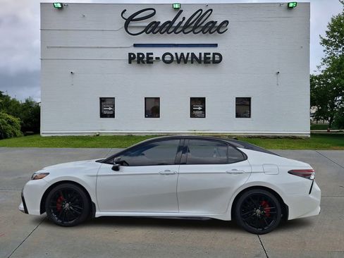 Used 2021 Toyota Camry XSE image 6