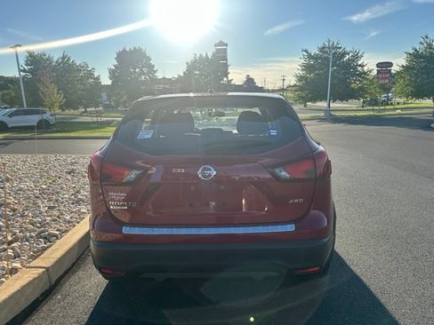 Used 2018 Nissan Rogue Sport S AWD/4WD image 7