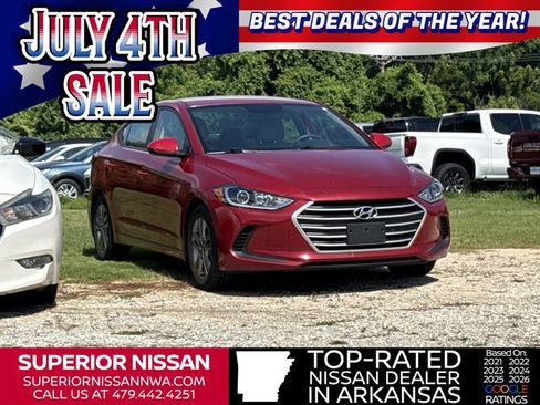 Used 2017 Hyundai Elantra SE FWD image 1