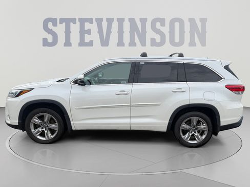 Used 2018 Toyota Highlander Limited AWD/4WD image 2