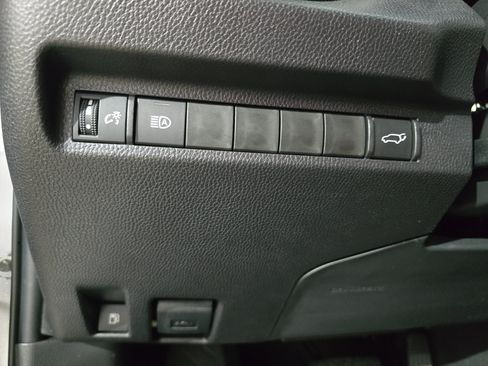 Used 2025 Toyota RAV4 XLE Premium AWD/4WD image 23