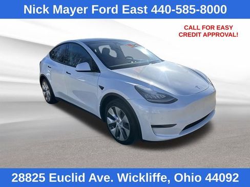 Used 2022 Tesla Model Y Long Range image 1