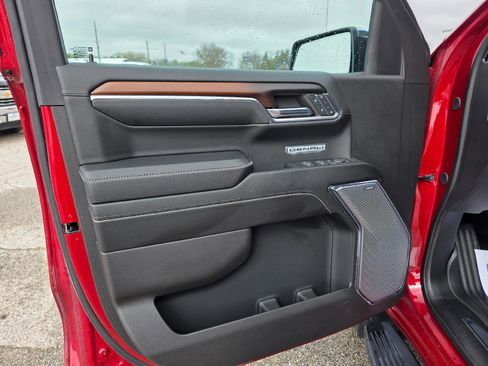 Used 2024 GMC Sierra 1500 Denali w/ Technology Package AWD/4WD image 11