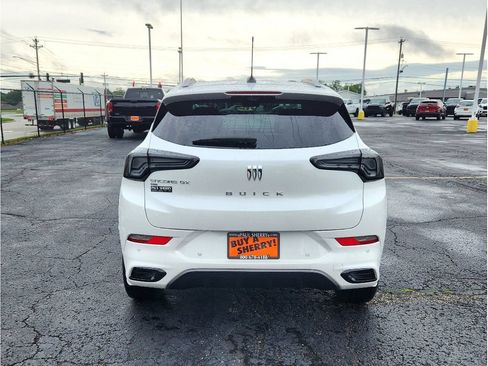 Used 2025 Buick Encore GX Avenir w/ Avenir Technology Package AWD/4WD image 10