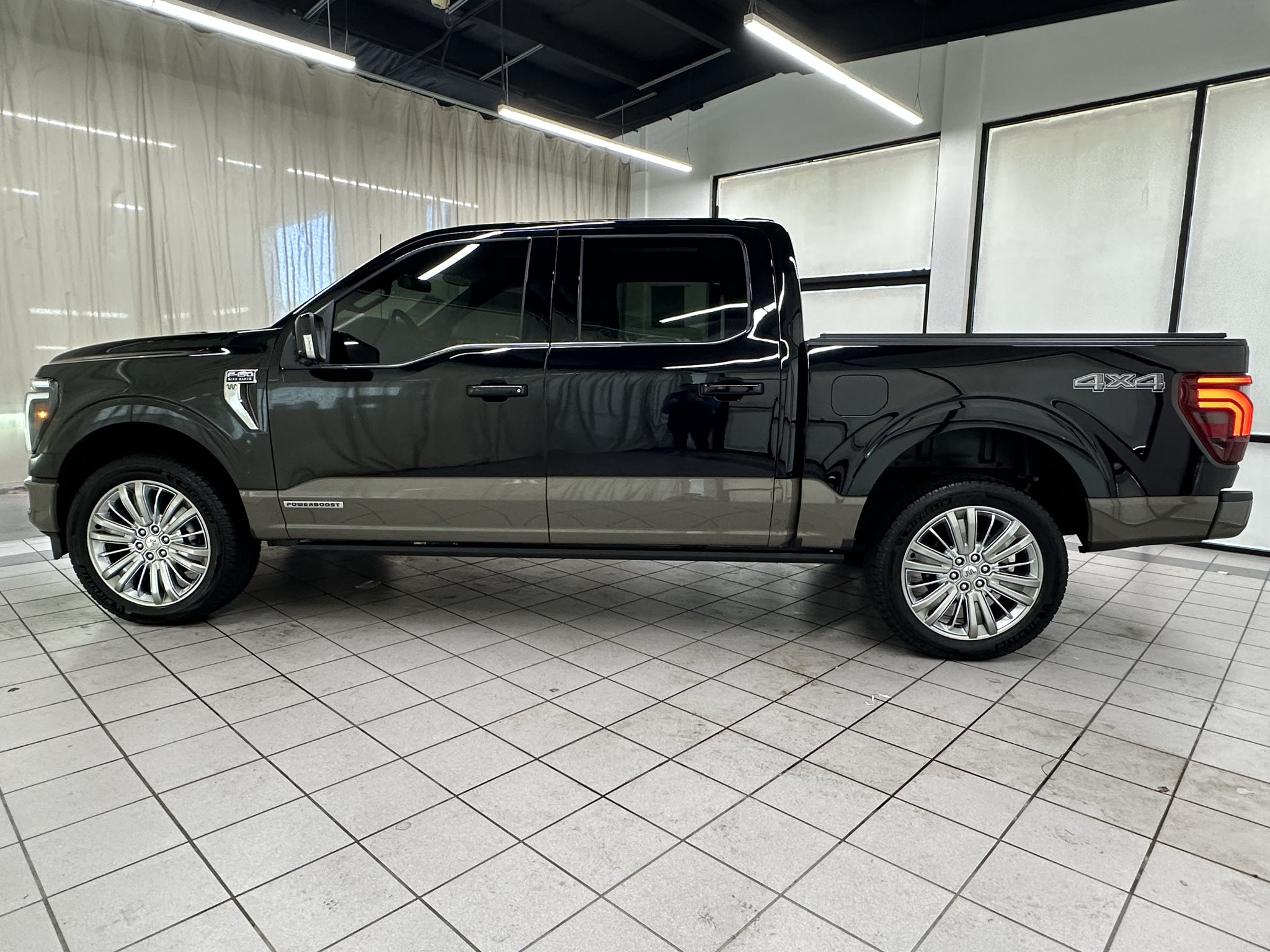 Used 2025 Ford F150 King Ranch AWD/4WD image 10