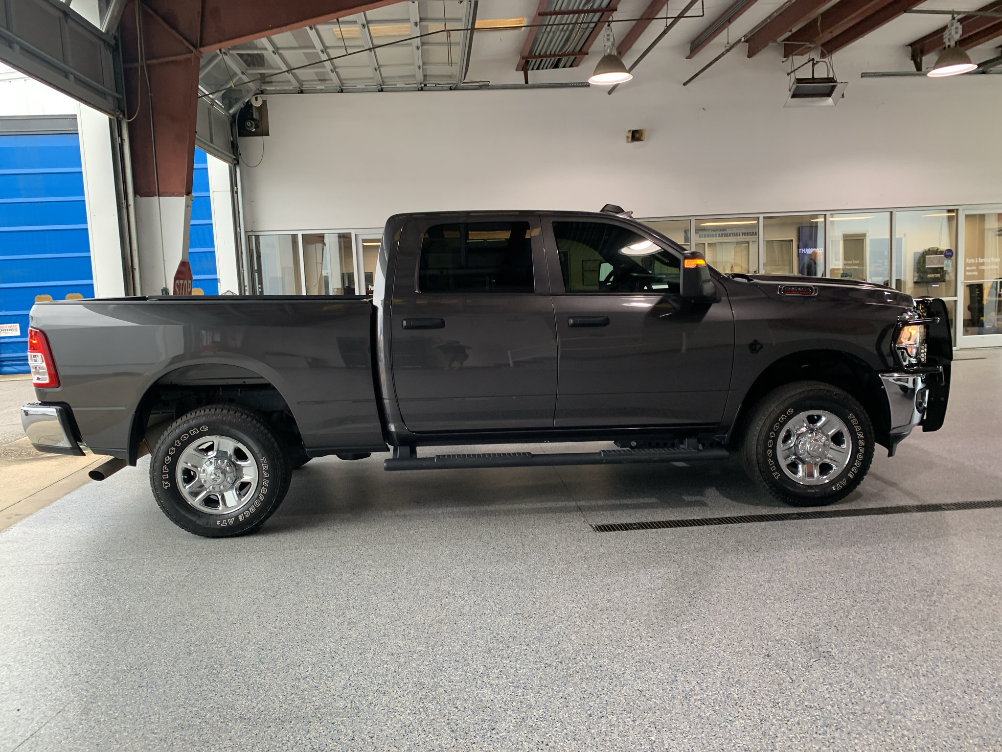 Used 2024 RAM 2500 Tradesman w/ Chrome Appearance Group AWD/4WD image 13