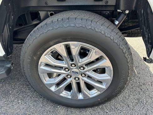 Used 2025 Ford F150 Lariat w/ Equipment Group 502A High AWD/4WD image 22