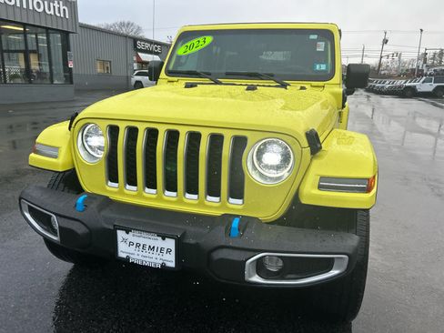 Used 2023 Jeep Wrangler Sahara w/ Cold Weather Group image 16