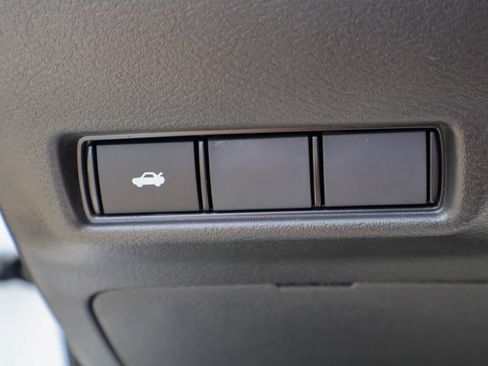 New 2026 Nissan Sentra SR FWD image 12