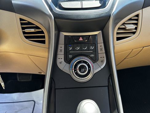 Used 2013 Hyundai Elantra GLS w/ Preferred Pkg FWD image 15