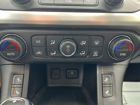 Used 2018 GMC Acadia SLT w/ LPO, Floor Liner Package FWD image 25