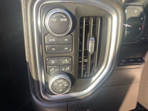 Used 2020 GMC Sierra 2500 Denali w/ Denali Ultimate Package image 24