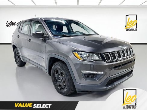 Used 2018 Jeep Compass Sport FWD image 4