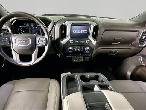 Used 2021 GMC Sierra 1500 SLT w/ X31 Off-Road Package AWD/4WD image 8