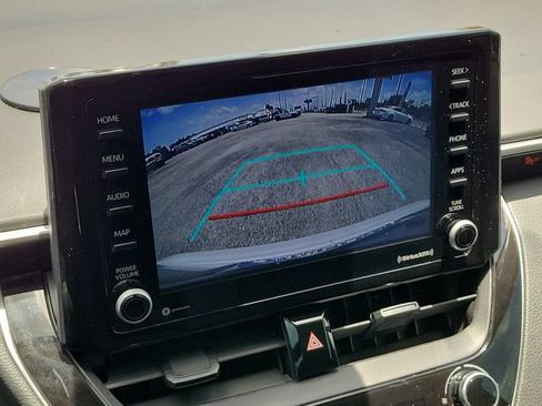 Used 2022 Toyota Corolla LE FWD image 29