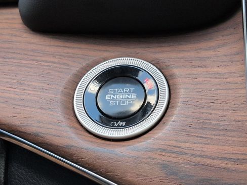 Used 2024 Jeep Grand Cherokee Summit AWD/4WD image 31