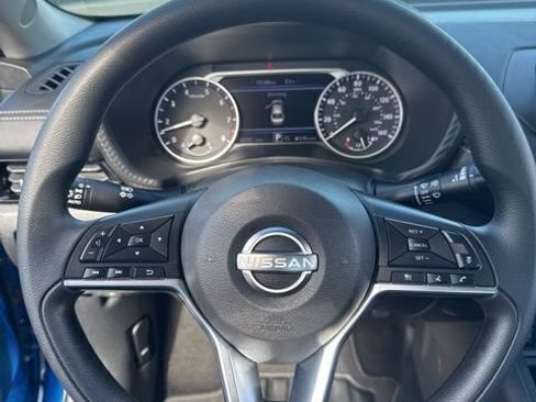 Used 2024 Nissan Sentra SV image 19