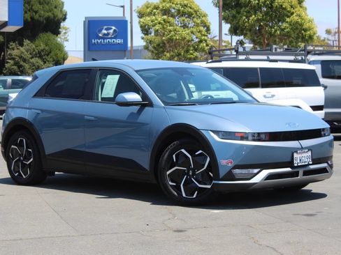 Used 2024 Hyundai Ioniq 5 SEL RWD image 1