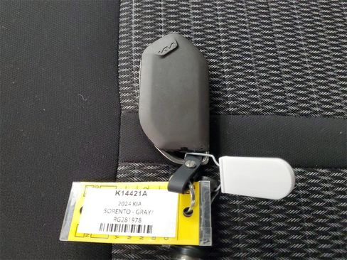 Used 2024 Kia Sorento LX image 26