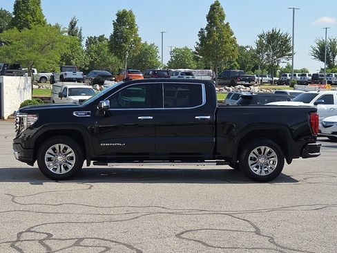 Used 2026 GMC Sierra 1500 Denali AWD/4WD image 2
