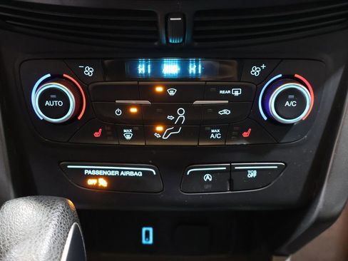 Used 2018 Ford Escape SE image 29