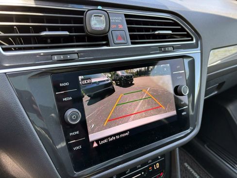 Used 2024 Volkswagen Tiguan SE R-Line FWD image 20