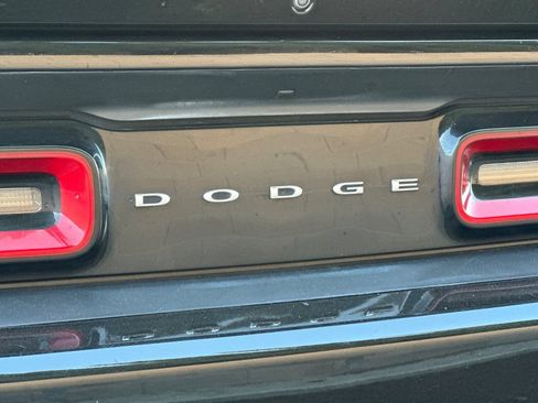 Used 2022 Dodge Challenger GT w/ Plus Package image 9