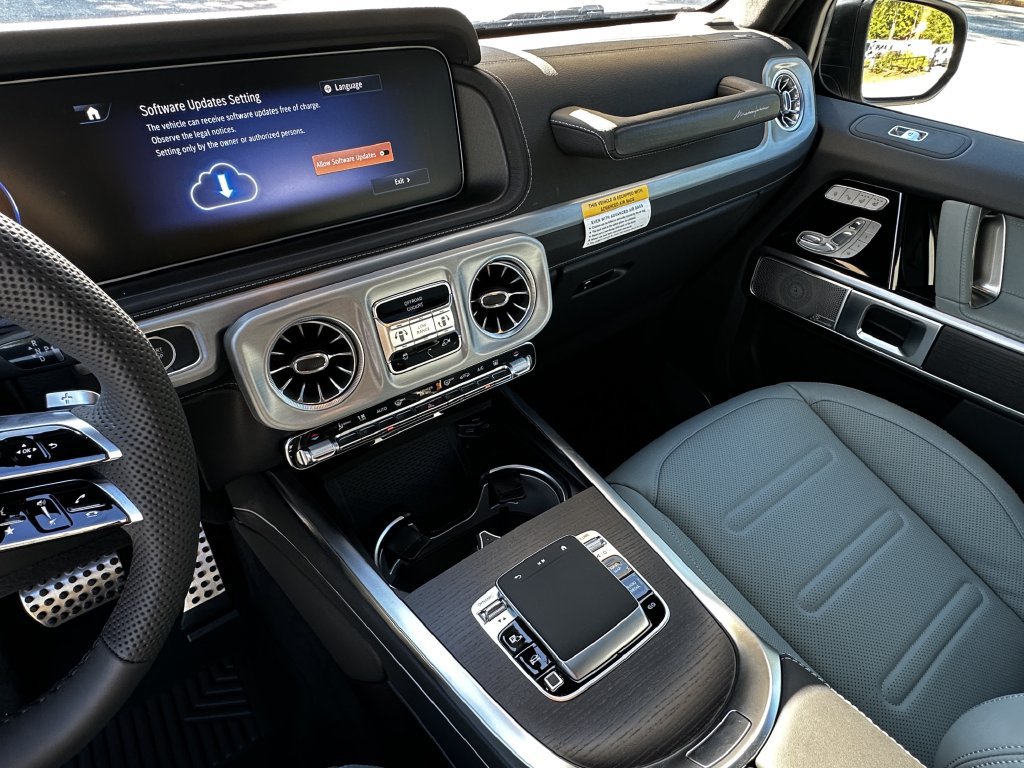 New 2027 Mercedes-Benz G 580 e image 31