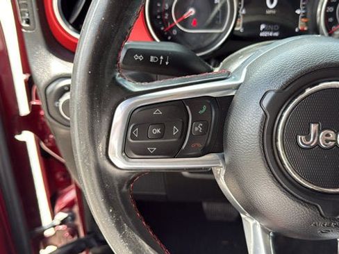 Used 2022 Jeep Wrangler Unlimited Rubicon w/ Dual Top Group AWD/4WD image 15