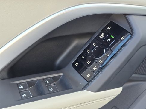 Certified 2025 Audi Q5 Prestige image 41