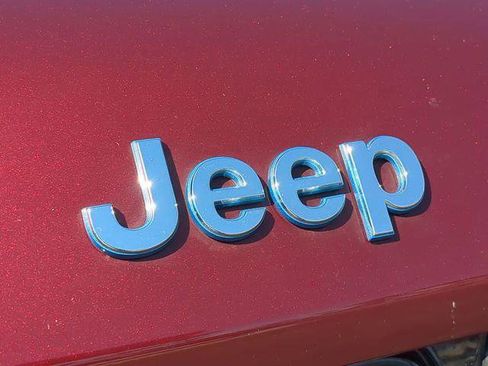 Certified 2023 Jeep Grand Cherokee Overland w/ Luxury Tech Group IV image 13