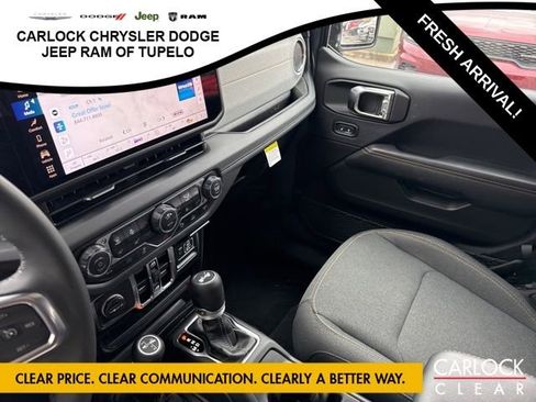 Used 2025 Jeep Wrangler Sahara w/ Safety Group image 27