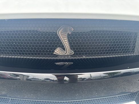 Used 2022 Ford Mustang Shelby GT500 w/ Carbon Fiber Track Pack RWD image 34