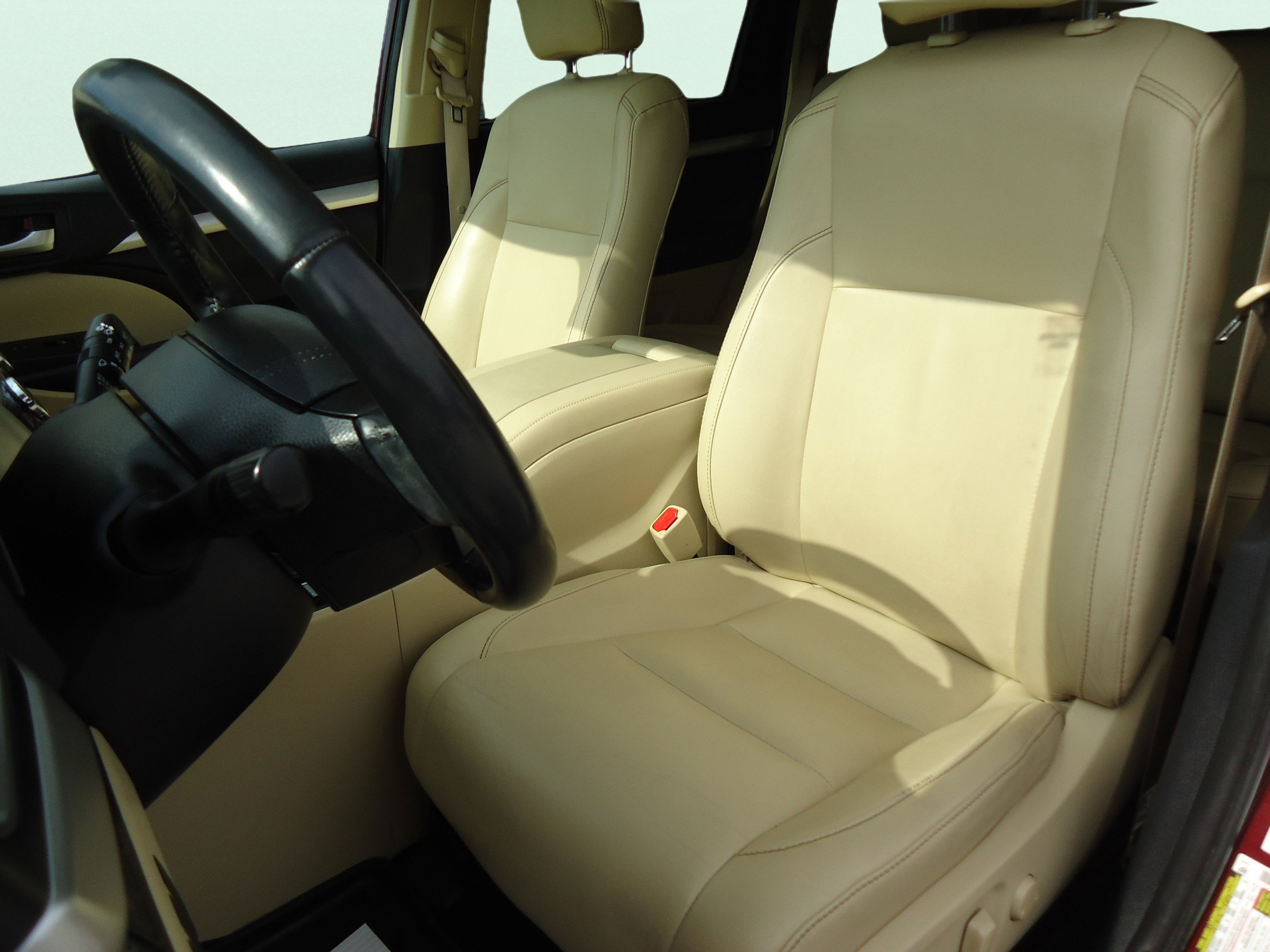 Used 2019 Toyota Highlander XLE AWD/4WD image 27