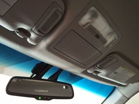 Used 2014 Toyota Camry XLE image 27