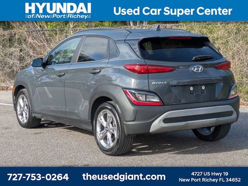 Used 2023 Hyundai Kona SEL w/ Winter Weather Package image 3