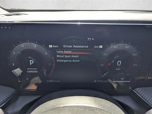 Used 2025 Nissan Kicks SR w/ SR Premium Package image 10