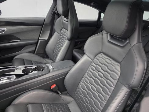 Used 2022 Audi e-tron GT Prestige AWD/4WD image 11