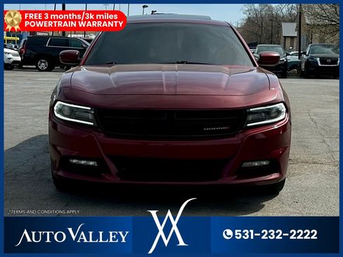Used 2019 Dodge Charger SXT w/ Leather Interior Group image 2