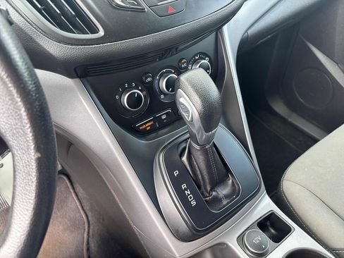 Used 2015 Ford Escape SE image 18