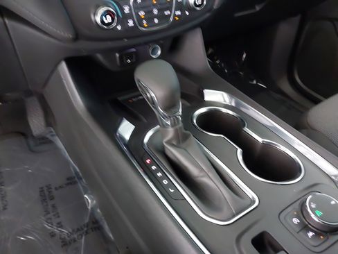 Used 2023 Chevrolet Traverse LT image 22