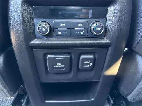 Used 2020 Chevrolet Traverse Premier image 31