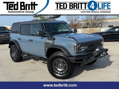Used 2023 Ford Bronco Everglades image 1