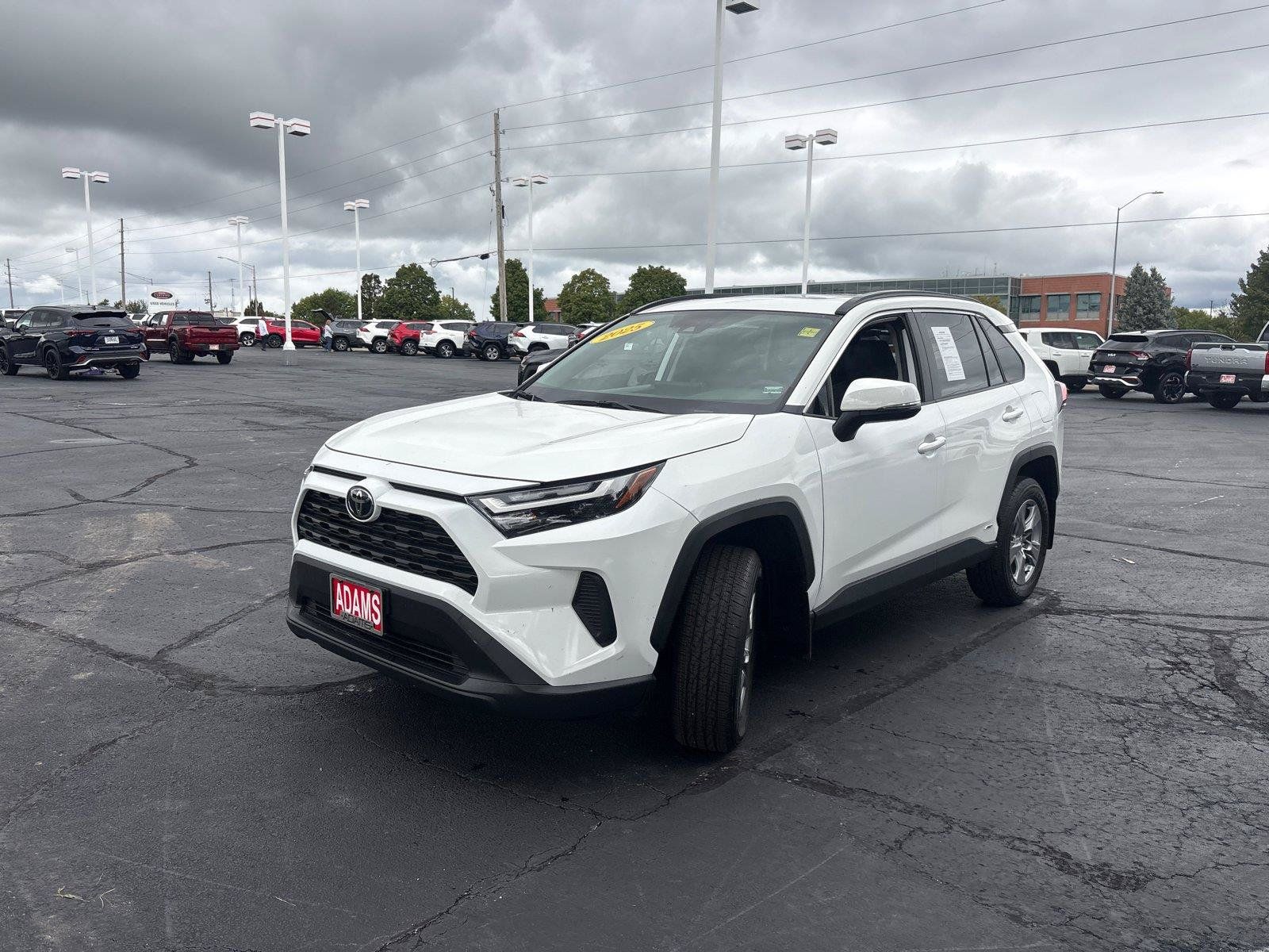 Used 2025 Toyota RAV4 XLE w/ Convenience Package AWD/4WD image 5