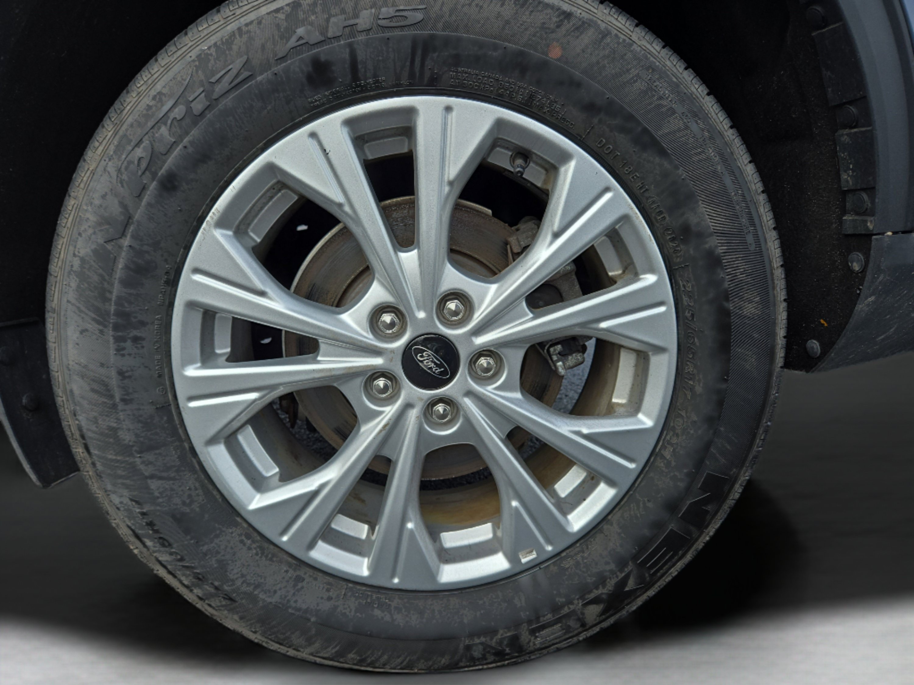 Used 2025 Ford Escape Active AWD/4WD image 9