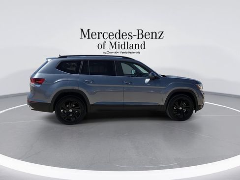 Used 2023 Volkswagen Atlas SE AWD/4WD image 9